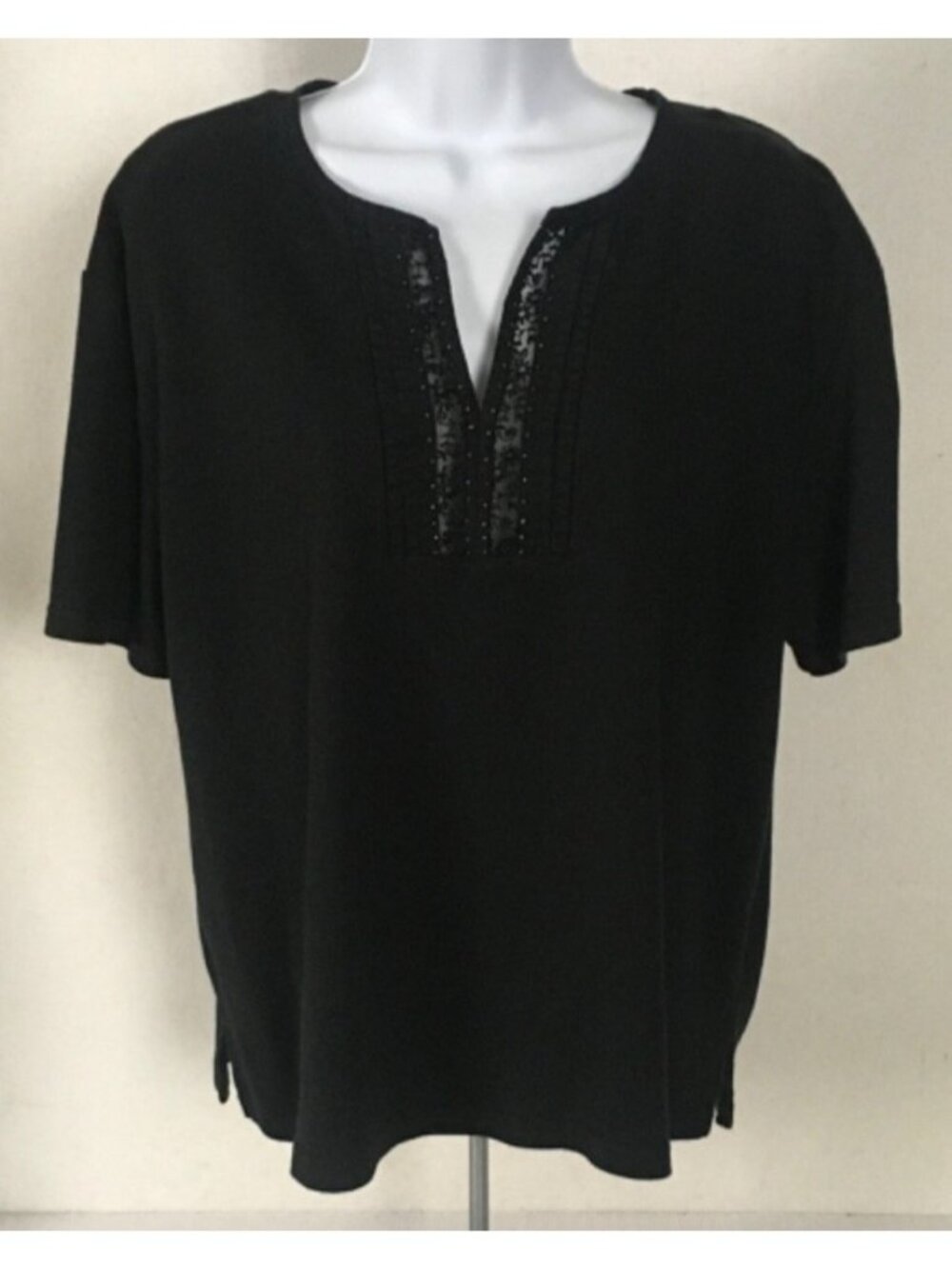 Compliments Top Women Size 1X Black Short Sleeves with Lace Beading at Neckline